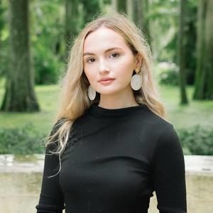 Meet your Posher, Jennifer